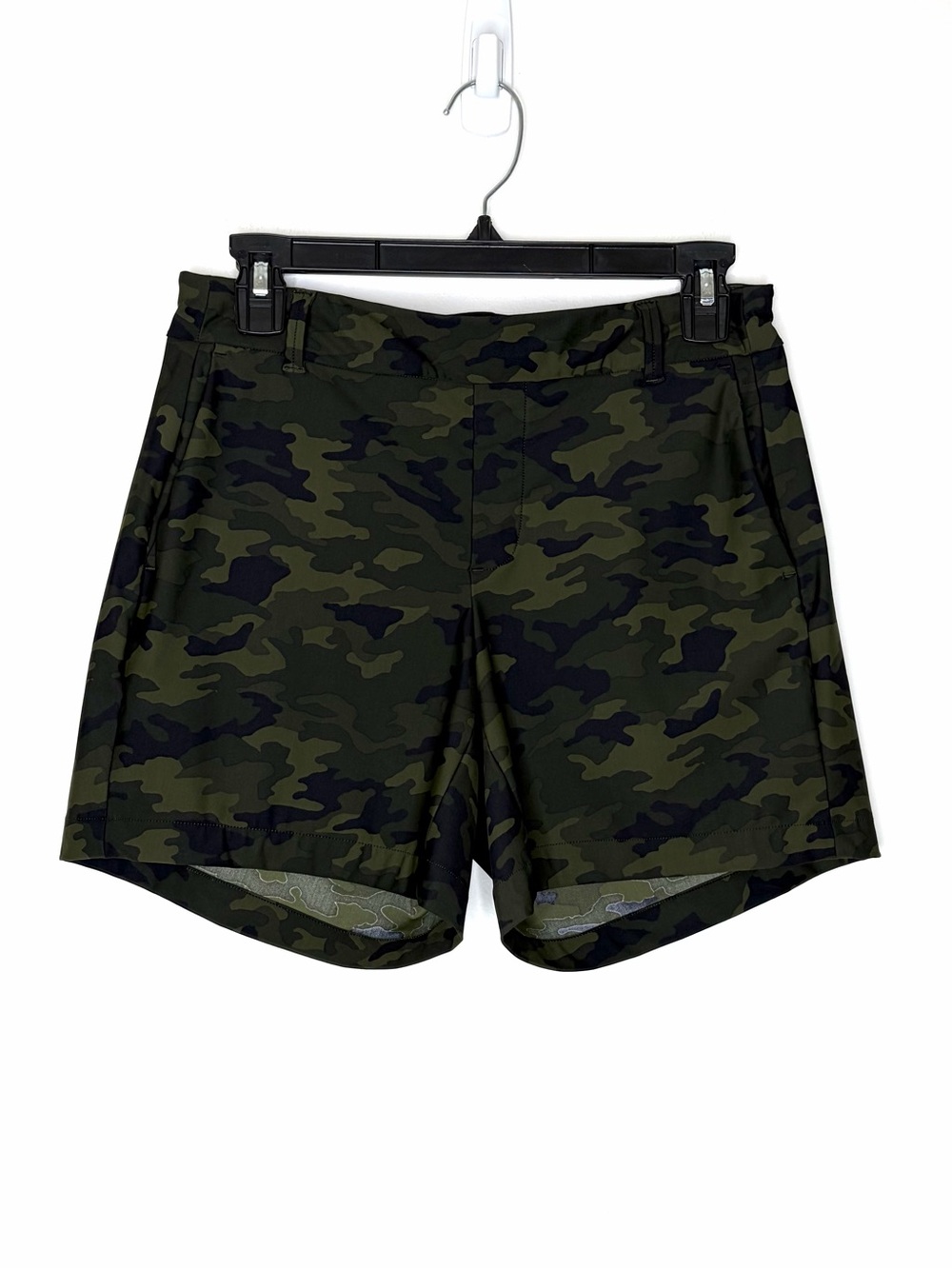 SPANX Sunshine Green Camo Shorts Sz S Pull On Quick Dry Stretch 6" inseam